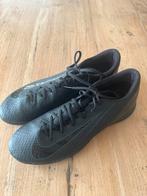 Minivoetbal zaalvoetbal Nike schoenen maat 45, Sport en Fitness, Voetbal, Ophalen, Zo goed als nieuw, Schoenen