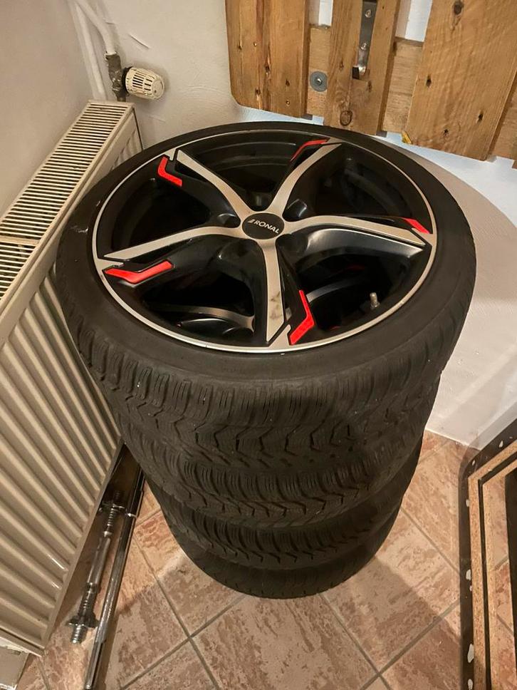Jantes Ronal R62 Red 18” – 5x112 – Pneus hiver 6 mm, Autos : Divers, Pièces de sport automobile, Comme neuf, Enlèvement ou Envoi