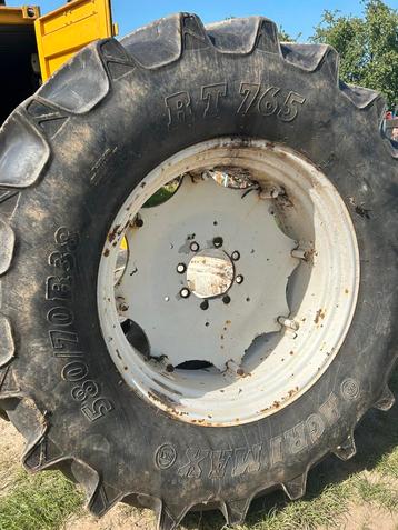 Set velgen+ banden BKT 580/70R38 AGRIMAX RT765 beschikbaar voor biedingen