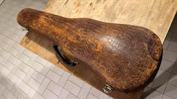 Vintage Jaren ‘30 vioolkoffer in Gator Pattern beschikbaar voor biedingen