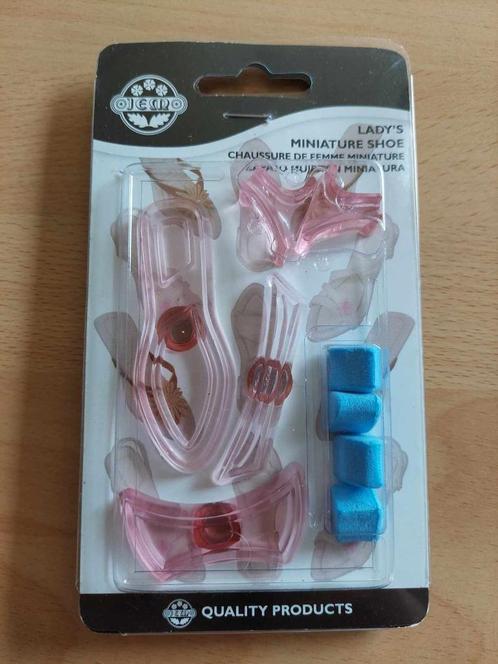 JEM Miniature Shoe set/3, Hobby en Vrije tijd, Taarten en Cupcakes maken, Zo goed als nieuw, Overige typen, Taarten of Cupcakes