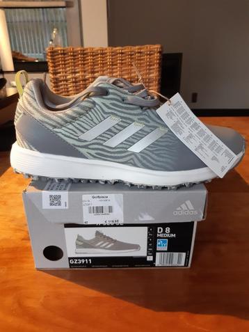 Golfschoenen adidas beschikbaar voor biedingen