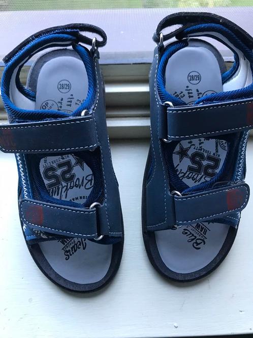 Nieuwe sandalen maat 28-29 - 18cm lang binnenin, Kinderen en Baby's, Kinderkleding | Schoenen en Sokken, Nieuw, Ophalen of Verzenden