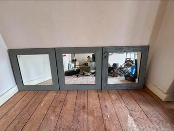 SET VAN 3 SPIEGELS beschikbaar voor biedingen