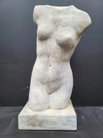 Buste Borstbeeld Vrouw in witte franse steen, Antiek en Kunst, Ophalen