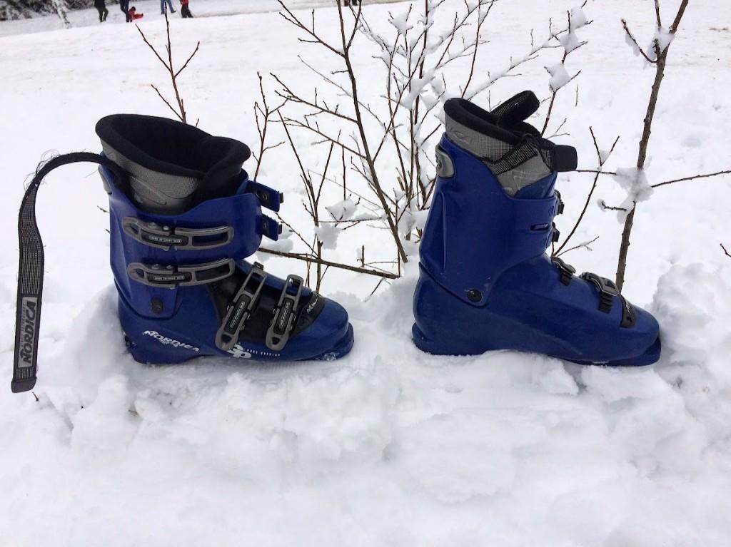 Chaussures de ski Nordica bleues 10/40-41 désinfectées, Sports & Fitness, Ski & Ski de fond, Comme neuf, Chaussures, Nordica, Enlèvement