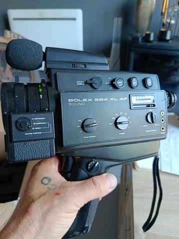 Super 8 camera en projector beschikbaar voor biedingen