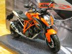 KTM 1290 Super Duke R 1:12 605101, Hobby en Vrije tijd, Modelauto's | 1:5 tot 1:12, Nieuw, Motor, Ophalen of Verzenden, 1:9 t/m 1:12