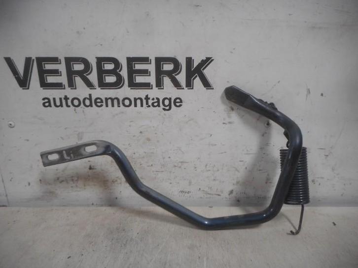 ACHTERKLEPSCHARNIER LINKS Audi 100 (C3) (443827299), Auto-onderdelen, Overige Auto-onderdelen, Audi, Gebruikt