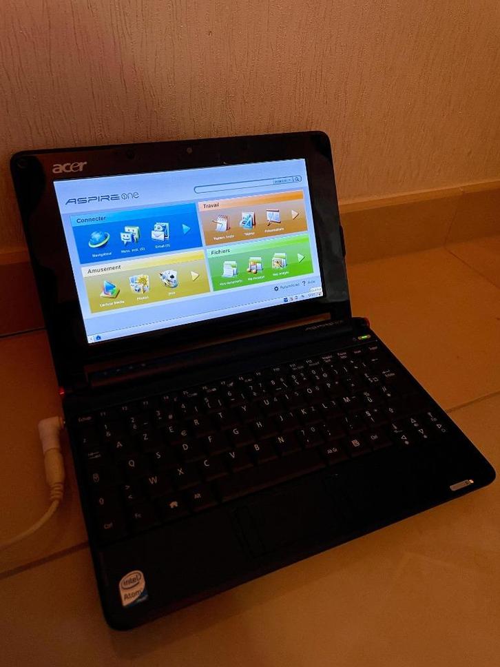 PC Portable Acer Aspire One ZG5, Informatique & Logiciels, Supports d'ordinateur portable, Comme neuf, Enlèvement ou Envoi