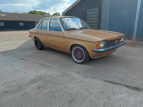 Opel kadett 1600 automaat, Auto's, Oldtimers, Particulier, Opel, Automaat, Ophalen