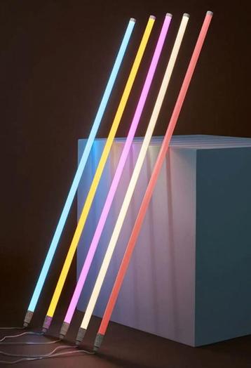 Neon LED tube beschikbaar voor biedingen