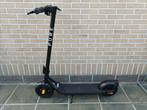 Elektrische step Pure air5 te koop., Ophalen, Zo goed als nieuw