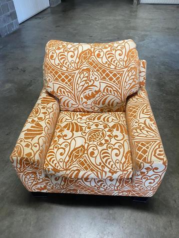 Designer stoel beschikbaar voor biedingen