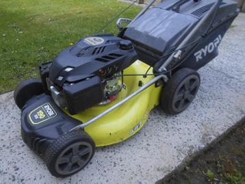 Tondeuse Auto-Tractée GROS moteur SUBARU 190cc 6CH beschikbaar voor biedingen