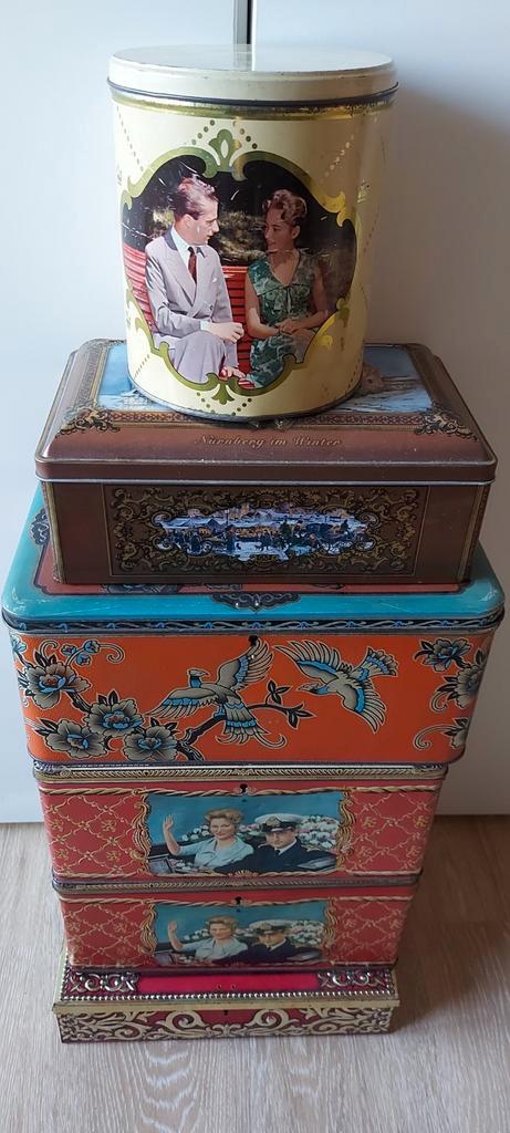 Oude blikken dozen koningshuis en andere, per stuk of samen., Verzamelen, Blikken, Gebruikt, Ophalen of Verzenden