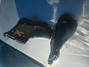 Kinderschoenen beschikbaar voor biedingen