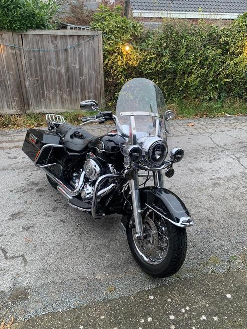 HARLEY ROAD KING  CLASSIC 31000 km ZWART, Motoren, Motoren | Harley-Davidson, Particulier, Toermotor, meer dan 35 kW, Ophalen