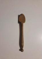 Houten krul-boter-mesje antiek, Enlèvement, Utilisé
