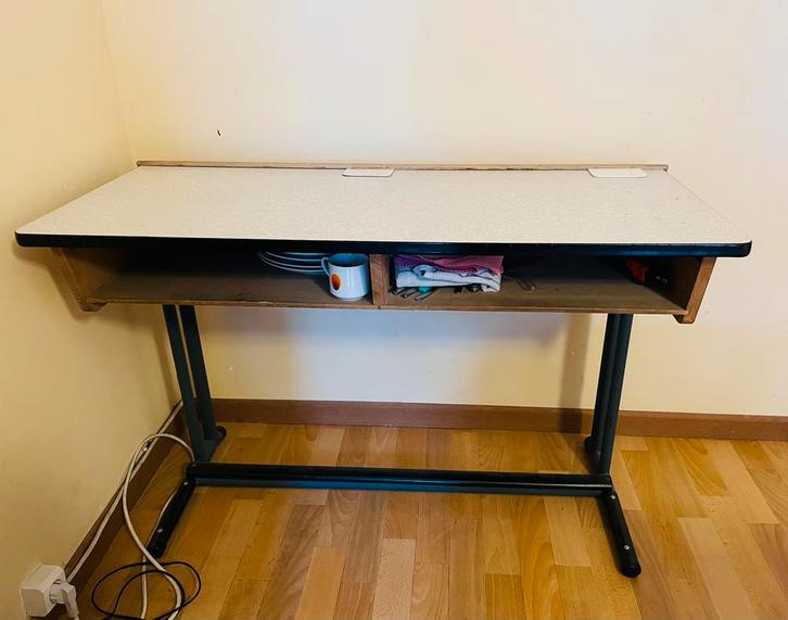 Vintage schoolbank / bureautje, Huis en Inrichting, Bureaus, Gebruikt, Bureau, Ophalen