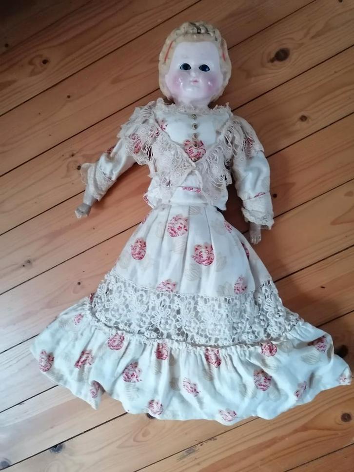 Poupée de composition ancienne avec des yeux endormis et des, Antiquités & Art, Antiquités | Jouets, Enlèvement