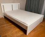 Bed frame 140x 200 met lattenbodem en matras, Huis en Inrichting, Slaapkamer | Bedden, Zo goed als nieuw, Ophalen