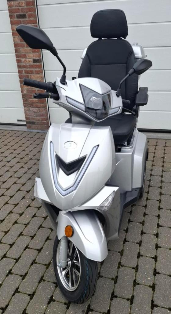 scootmobiel, Diversen, Brommobielen en Scootmobielen, Zo goed als nieuw, 46 km of meer, 16 km/u of meer, Ophalen