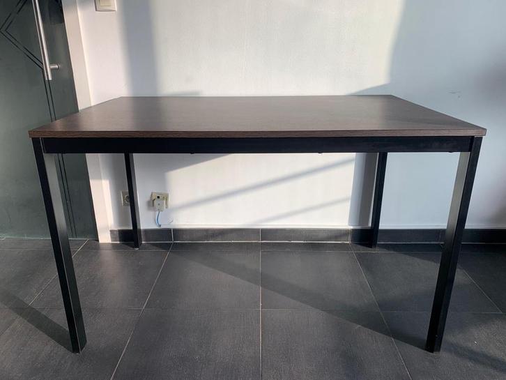 Uitschuifbare tafel massief hout + 2 stoelen, Huis en Inrichting, Overige Huis en Inrichting, Zo goed als nieuw, Ophalen