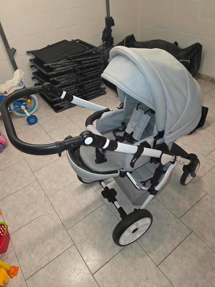 Poussette ptit chou comme neuve, Kinderen en Baby's, Kinderwagens en Combinaties, Kinderwagen