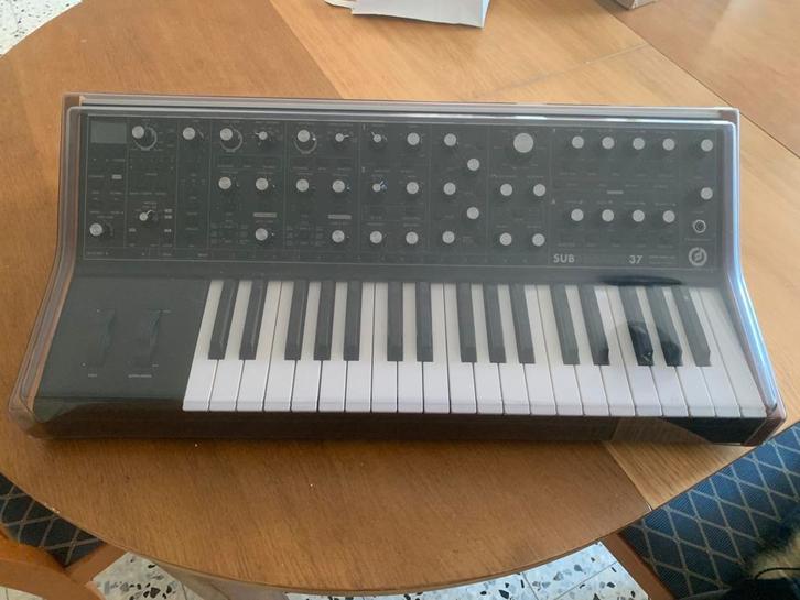 Moog Subsequent 37 USA!, Musique & Instruments, Synthétiseurs, Utilisé, Autres nombres, Autres marques, Avec connexion MIDI, Enlèvement