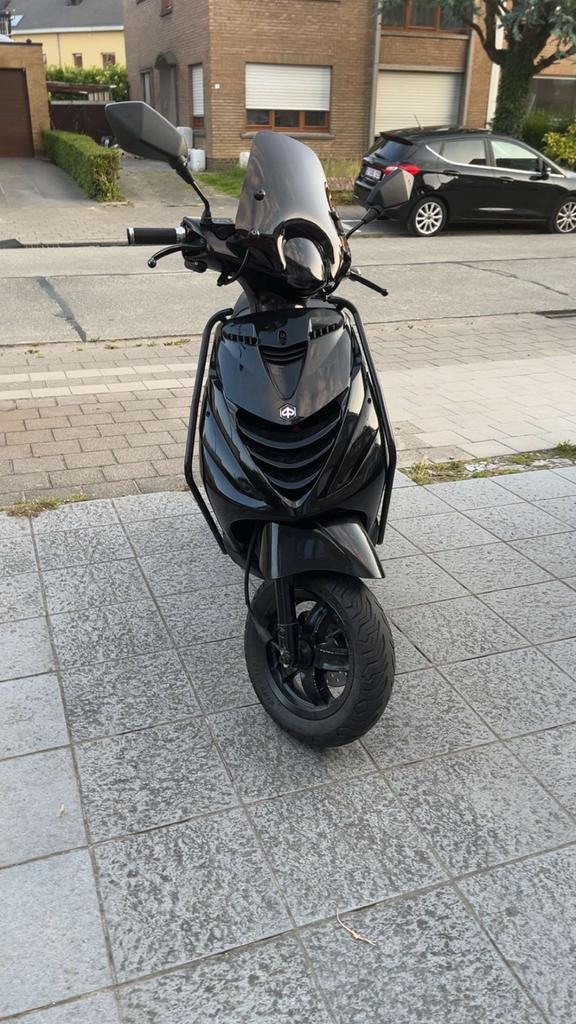 Zip 4t b klasse, Fietsen en Brommers, Scooters | Piaggio, Zo goed als nieuw, Zip, Ophalen