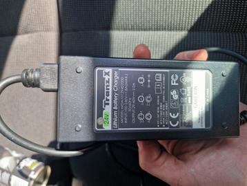 Orginele tranz x oplader 24v perfecte staat! beschikbaar voor biedingen