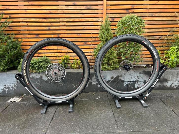 Duke Lucky jack , crbon 29er, keramisch, Fietsen en Brommers, Fietsonderdelen, Ophalen of Verzenden