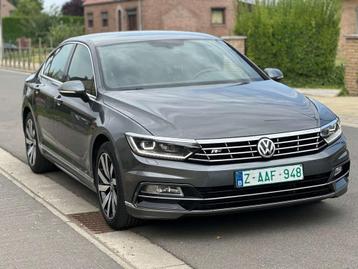 Volkswagen Passat Passat 1.6 CR TDi R-LINE, Autos, Achat, Entreprise, Boîte manuelle, Noir