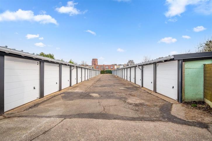 Gerenoveerde garage te huur - Lier - Planeetstraat 46, Immo, Garages en Parkeerplaatsen, Provincie Antwerpen