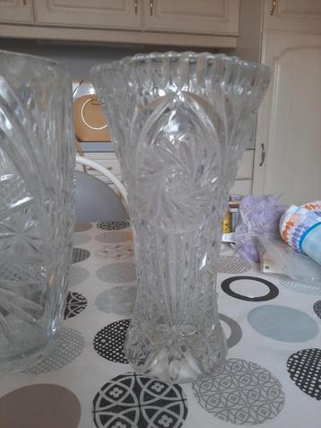 Vintage kristallen vaas – geslepen glas – 26 cm beschikbaar voor biedingen