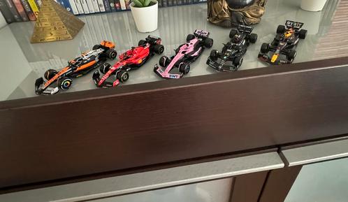 5 formule 1 burago 1/43 sans boîte les 5 f1 édition 2023 +1, Hobby en Vrije tijd, Modelauto's | 1:43, Zo goed als nieuw, Auto