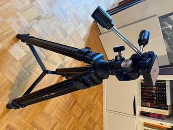 Trit FQT aluminum fotostatiefmet driewegs pan en tilt kop beschikbaar voor biedingen