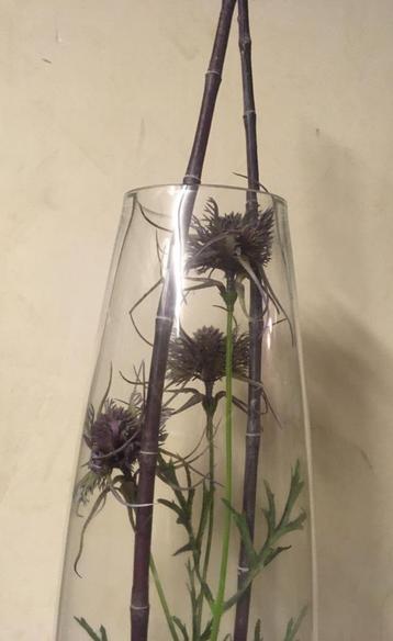 Grand vase conique en verre