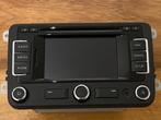 Volkswagen RNS315 navigatie met Bluetooth en DAB+, Auto diversen, Autonavigatie, Ophalen of Verzenden, Zo goed als nieuw