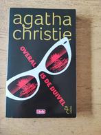 Agatha Christie - Overal is de duivel, Boeken, Detectives, Ophalen of Verzenden, Zo goed als nieuw
