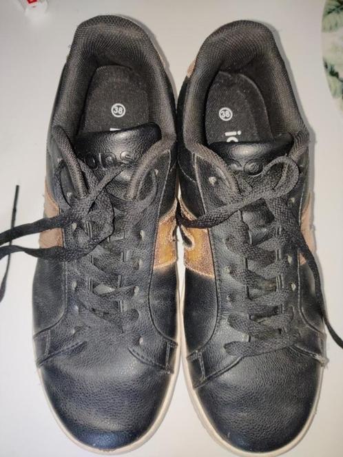 sneakers dames Zwart en goud witte zool, Kleding | Dames, Schoenen, Zo goed als nieuw, Sneakers, Zwart, Ophalen of Verzenden