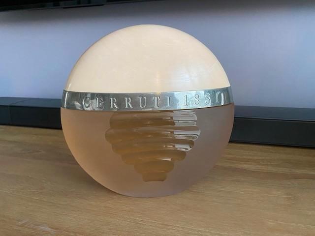 Factice Géant Cerrutti 1881 (ne contient pas de parfum!), Verzamelen, Parfumverzamelingen, Overige typen, Ophalen