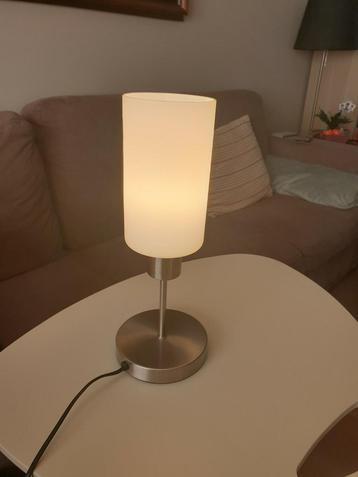 tafellamp met touchdimmer  beschikbaar voor biedingen