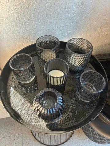 Glazen schaal (zwaar) incl 6 glazen theelichthouders beschikbaar voor biedingen