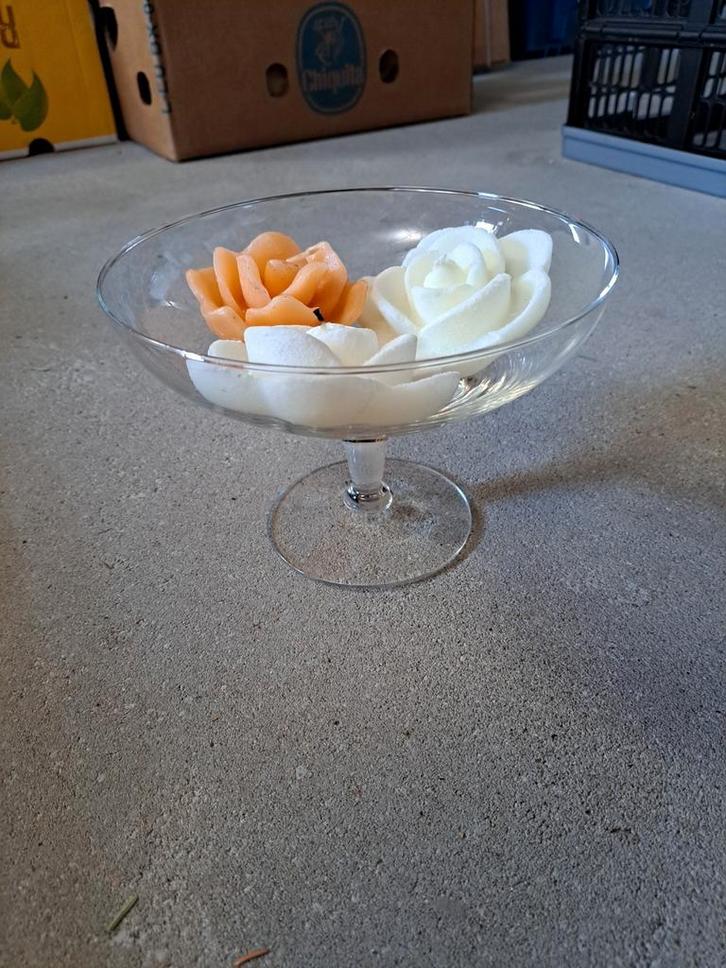 Waterschaal met drijvende kaarsen in bloemvorm,Nieuw, Huis en Inrichting, Woonaccessoires | Schalen en Manden, Nieuw, Schaal, Rond