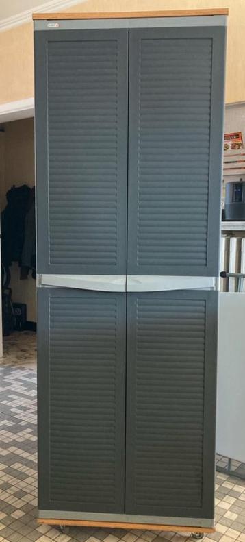 Pvc kast Allibert op wieltjes  beschikbaar voor biedingen