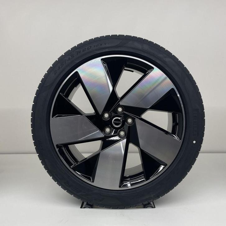 Volvo NIEUWE 20 inch velgen + Zomerbanden XC40, Auto-onderdelen, Banden en Velgen, Banden en Velgen, Zomerbanden, 20 inch, 245 mm