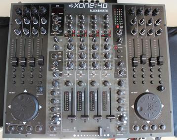 Allen & Heath Xone 4D avec flight-case disponible aux enchères