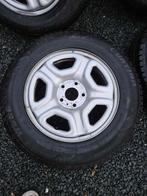 Jantes Dacia Duster + pneus hiver 215/65 R16, Autos : Pièces & Accessoires, Pneus et Jantes, 16 pouces, Enlèvement, Utilisé